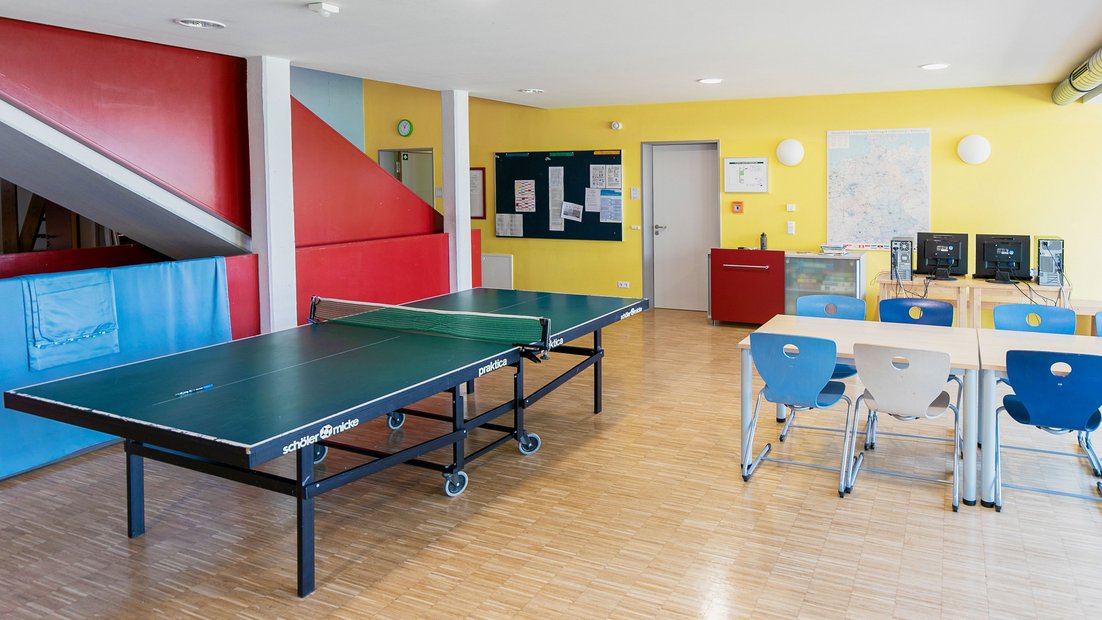 Доњи заједнички простор у Визенхаусу са столом за стони тенис